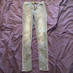 Skinny jeans